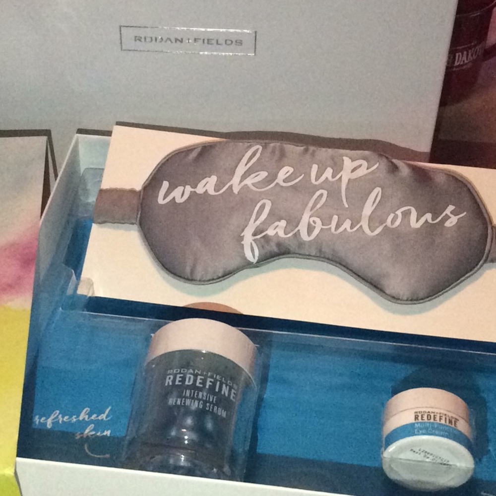 Rodan + Fields gift set - Picture 6 of 8
